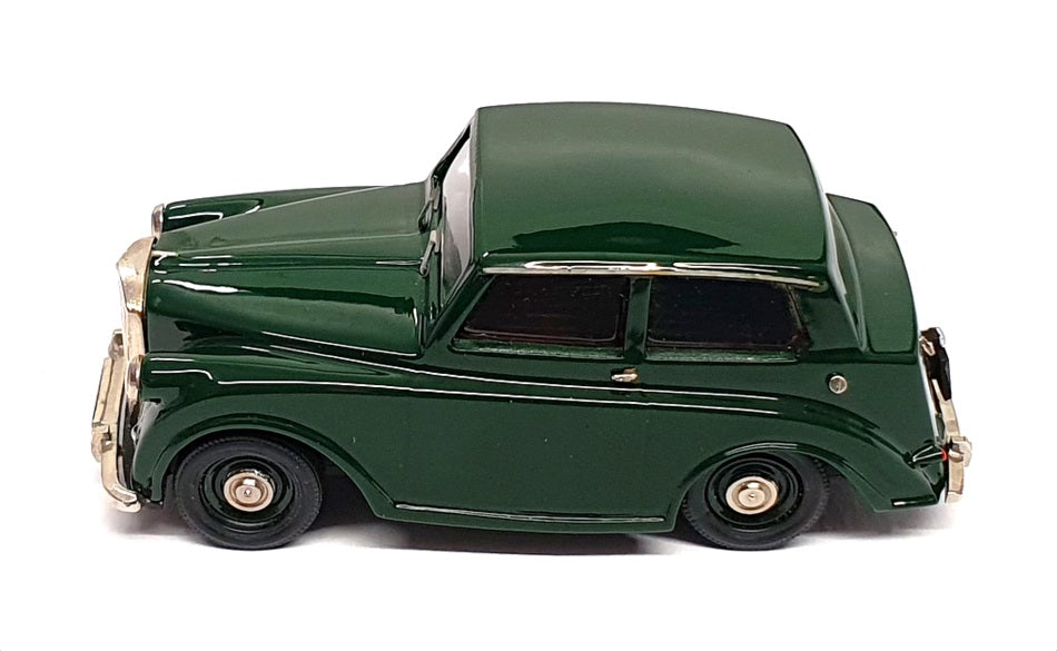 Illustra Models 1/43 Scale IL02G - 1952 Triumph Mayflower - Green