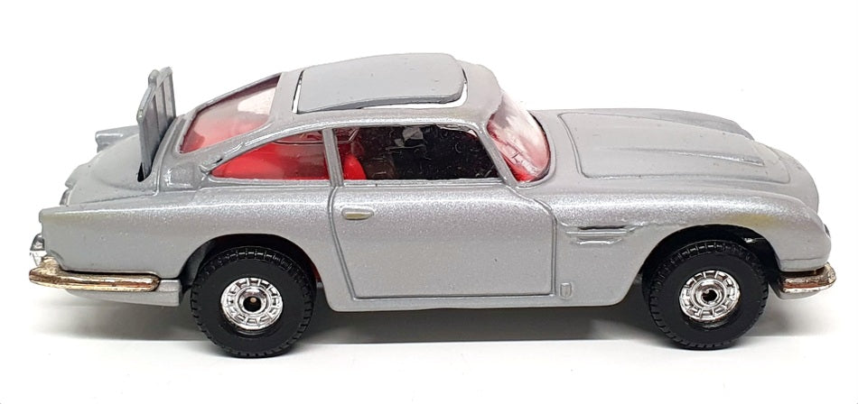 Corgi 12.5cm Long C271/1 - Aston Martin DB5 James Bond 007 - Silver