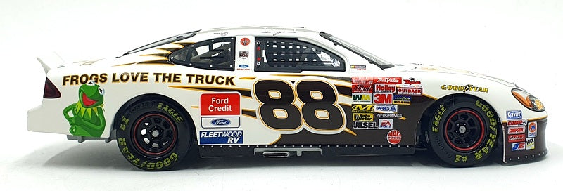 Action 1/24 Scale 401135 - Ford Taurus 2002 UPS / Muppets NASCAR #88