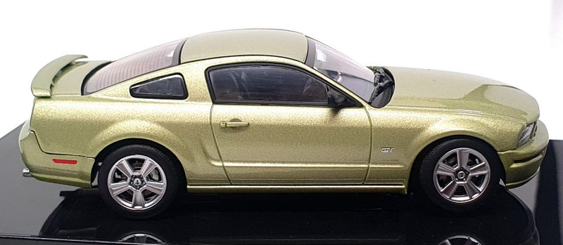 Autoart 1/43 Scale 52761 - Ford Mustang GT 2004 Auto Show Version - Legend  Lime — R.M.Toys Ltd