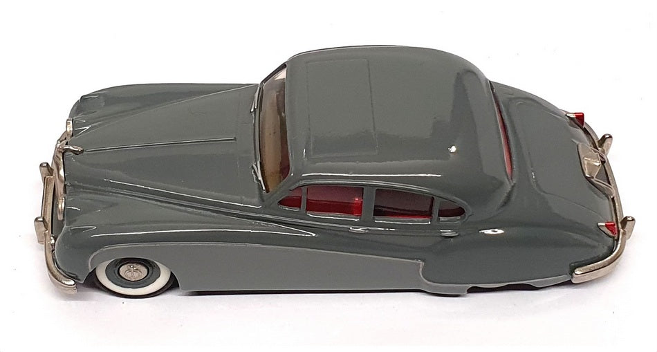 Milestone Miniatures 1/43 Scale CBT20 - 1957 Jaguar Mk VIII - 2-Tone Grey