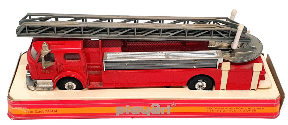 Model Power Playart 24523J - American LaFrance Fire Engine Baltimore - Red