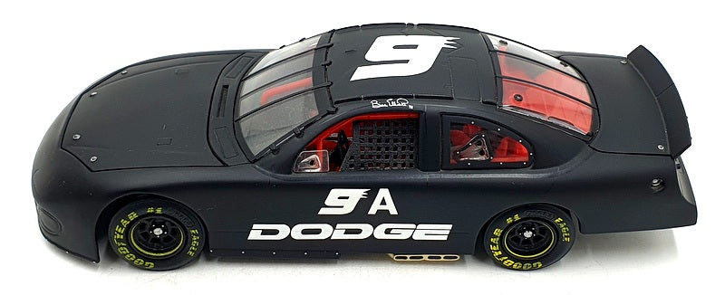 Action 1/24 Scale 101582 - Dodge Intrepid R/T 2001 Dodge NASCAR #9