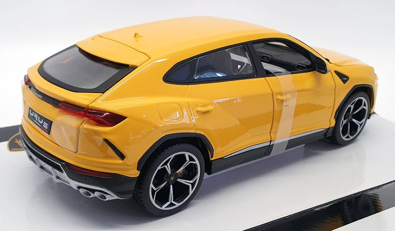 Burago 1/18 Scale Diecast 18-11042 - Lamborghini Urus - Yellow