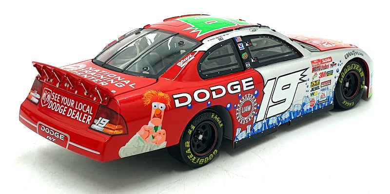 Action 1/24 Scale 102898 - Dodge Intrepid R/T 2002 Muppets NASCAR #19