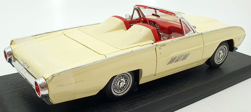 Anson 1/18 Scale Diecast 30334 - 1963 Ford Thunderbird - Cream