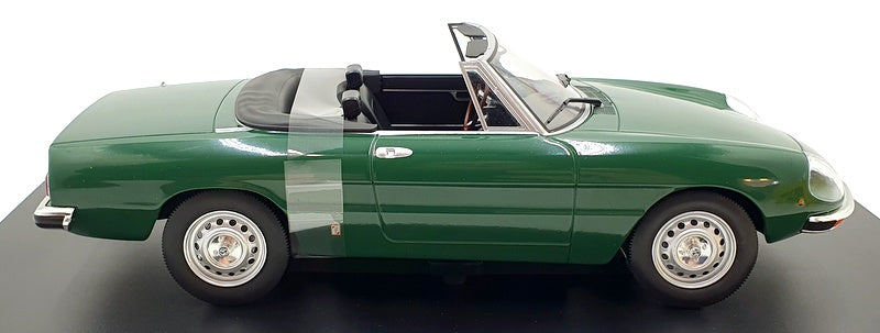 Norev 1/18 Scale Diecast 187881 - Alfa Romeo 2000 Spider 1978 - Green