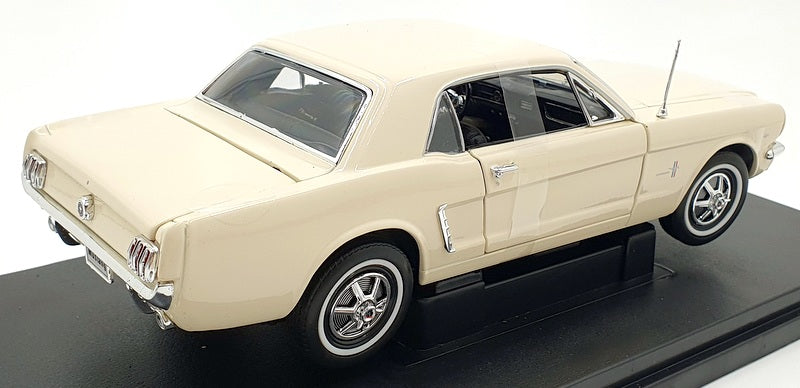 Welly 1/18 Scale Diecast 12519W - 1964-1/2 Ford Mustang - White/Cream