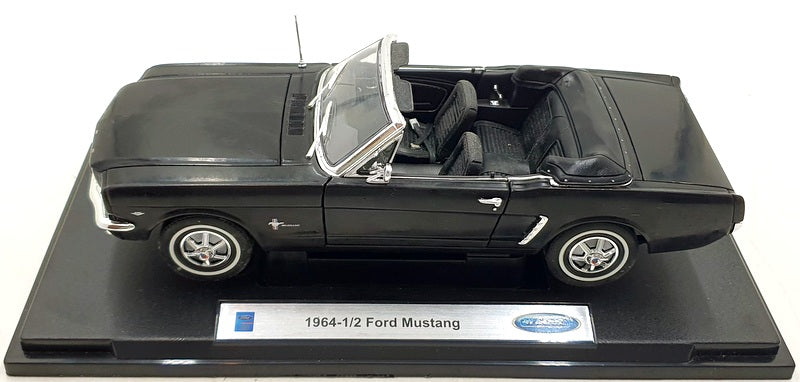 Welly 1/18 Scale Diecast 22519 - 194 1/2 Ford Mustang Convertible - Black