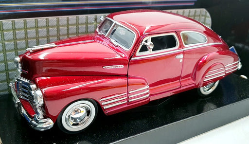 Motor Max 1/24 Scale Diecast 73200AC - 1948 Chevy Aerosedan Fleetline - Burgundy