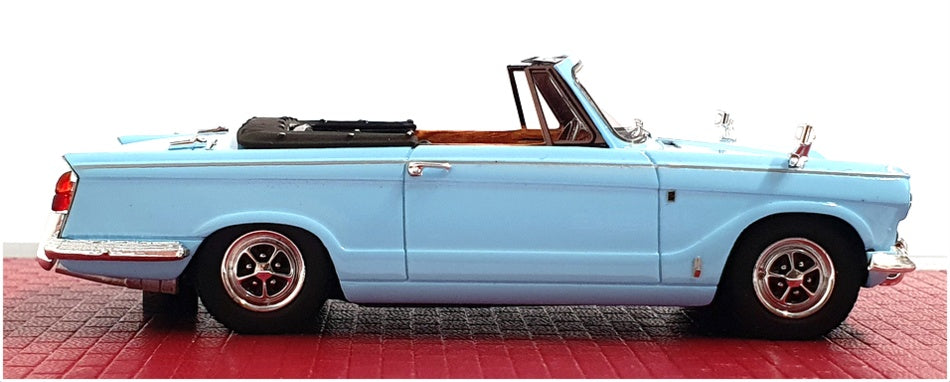 Matrix 1/43 Scale MX41902-032 - 1968-71 Triumph Vitesse MkII Convertible - Blue