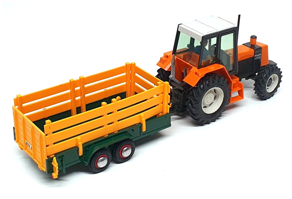 Britains 1/32 Scale 9614 - Renault Tractor & Animal Trailer - Orange/Yellow