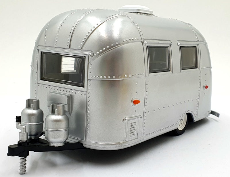 Greenlight 1/24 Scale Diecast 18228 - Airstream 16' Bambi