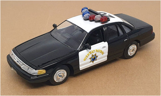 Motor Max 1/24 Scale 2624N - Ford Crown Victoria California HP - Black/White