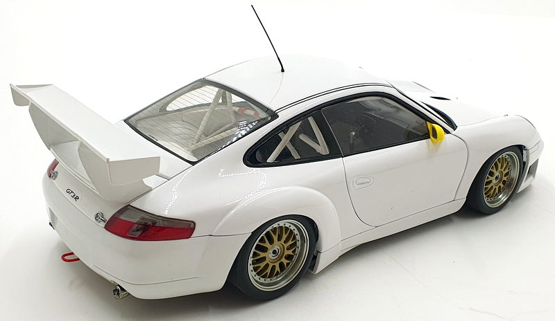 Autoart 1/18 Scale Diecast DC16723U - Porsche 911 GT3R - White