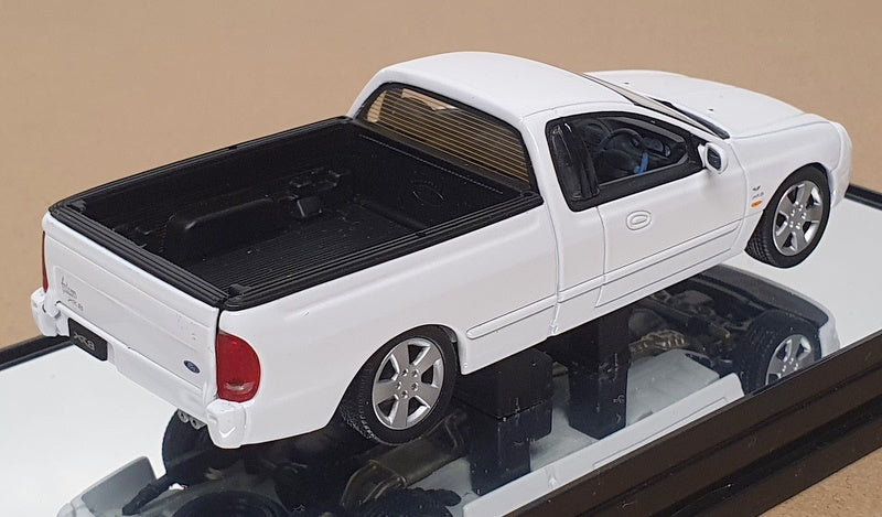 Classic Carlectables 1/43 Scale 43551 - Ford XR8 UTE - Winter White