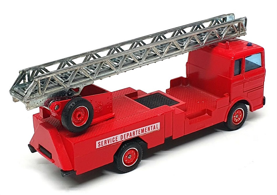 Solido 1/50 Scale 3111 - Mercedes Benz Fire Engine Truck - Red