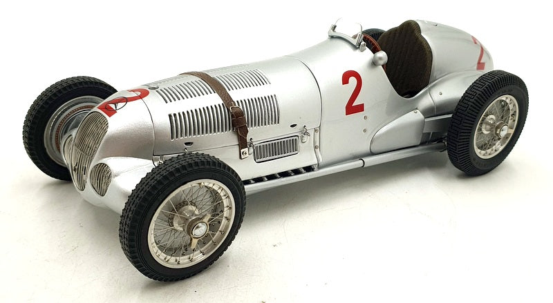 CMC 1/18 Scale M-114 Mercedes Benz W125 Donnington GP 1937 H.Lang #2