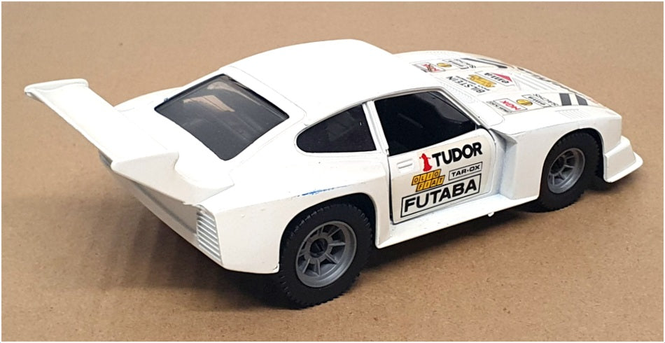 Polistil 1/24 Scale Diecast SN36 - Ford Capri 2000 - White