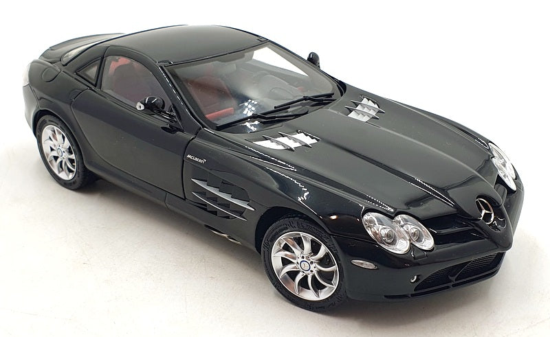 CMC 1/18 Scale Diecast DC18924E - Mercedes-Benz SLR McLaren - Black