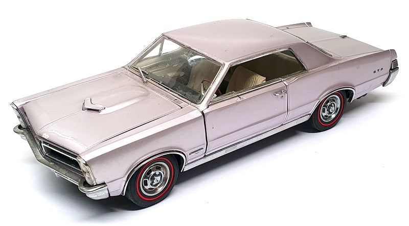 Danbury Mint 1/24 Scale 18125J - 1965 Pontiac GTO - Met Violet