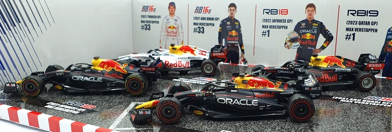 Burago 1/43 Scale 18-38092 - Red Bull F1 RB 16B 18 19 WC Verstappen #1 #33