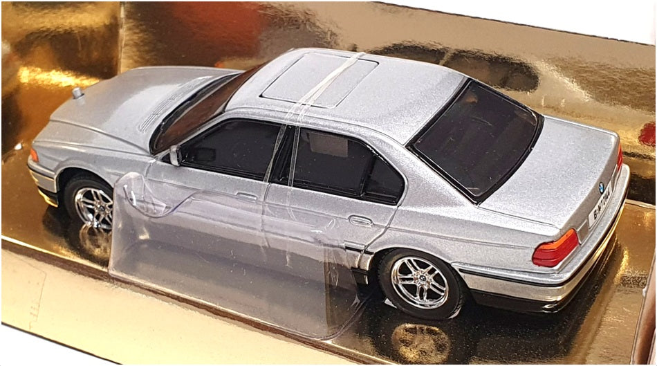 Corgi 1/36 Scale CC05104 - BMW 750i - Bond 007 Tomorrow Never Dies