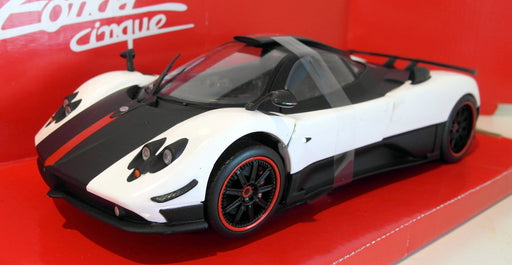 Mondo 1/18 Scale - 500949 Pagani Zonda Cinque Black / white