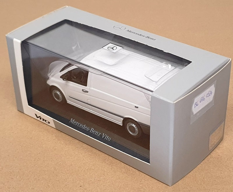 Minichamps 1/43 Scale B6 696 0524 - Mercedes Benz Vito Van - Arctic White