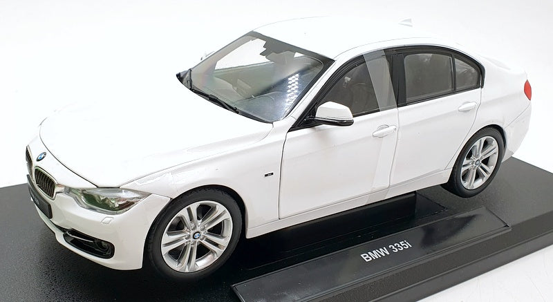 Welly 1/18 Scale Diecast 18043W - BMW 335i Saloon - White