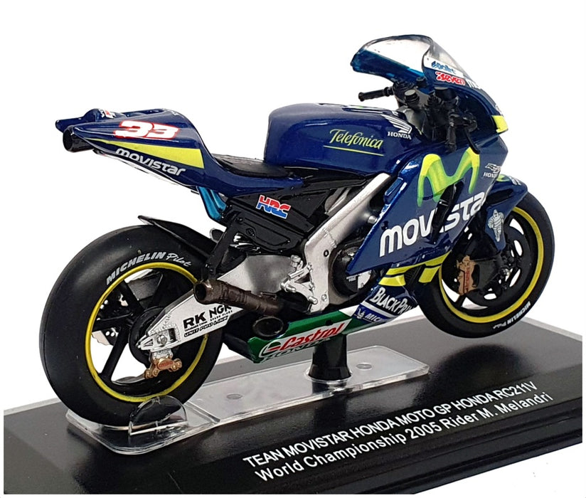 Italeri 1/22 Scale 45062 - Moto GP Honda RC211V (Movistar) M. Melandri 2005