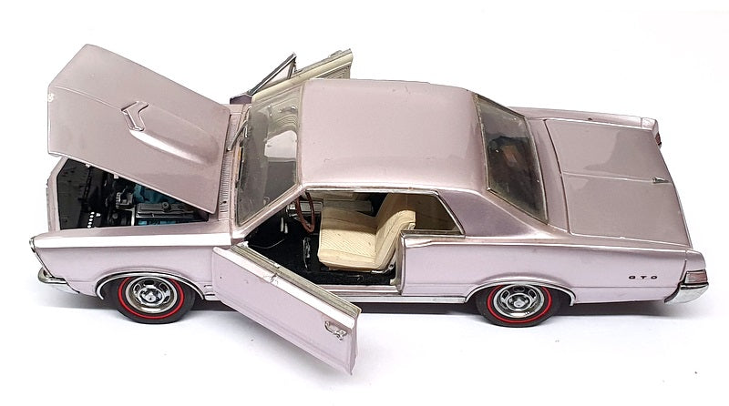 Danbury Mint 1/24 Scale 18125J - 1965 Pontiac GTO - Met Violet