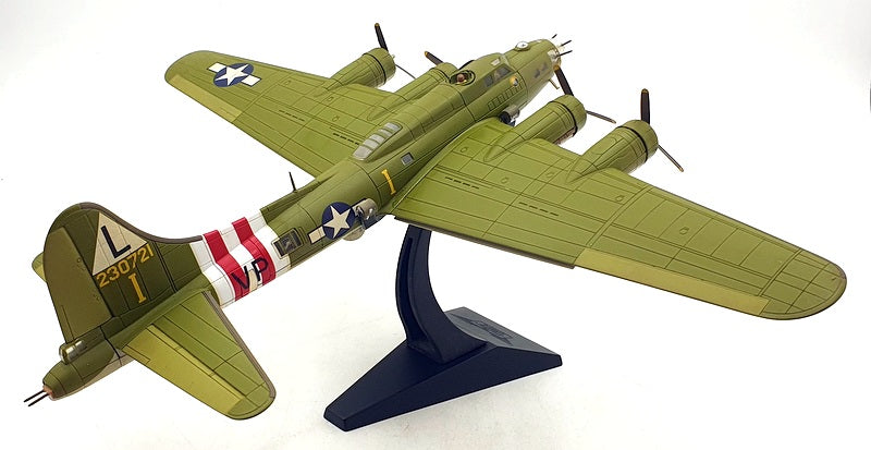 Corgi 1/72 Scale Diecast AA33302 - Boeing B-17F Flying Fortress Sweet & Lovely