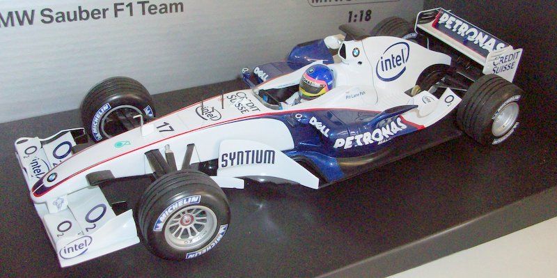 Minichamps 1/18 Scale - 100 060017 BMW Sauber F1.06 J Villeneuve 2006