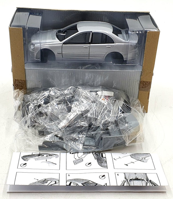 Welly 1/24 Scale Metal kit 2097MK - Mercedes-Benz C-Class - Silver