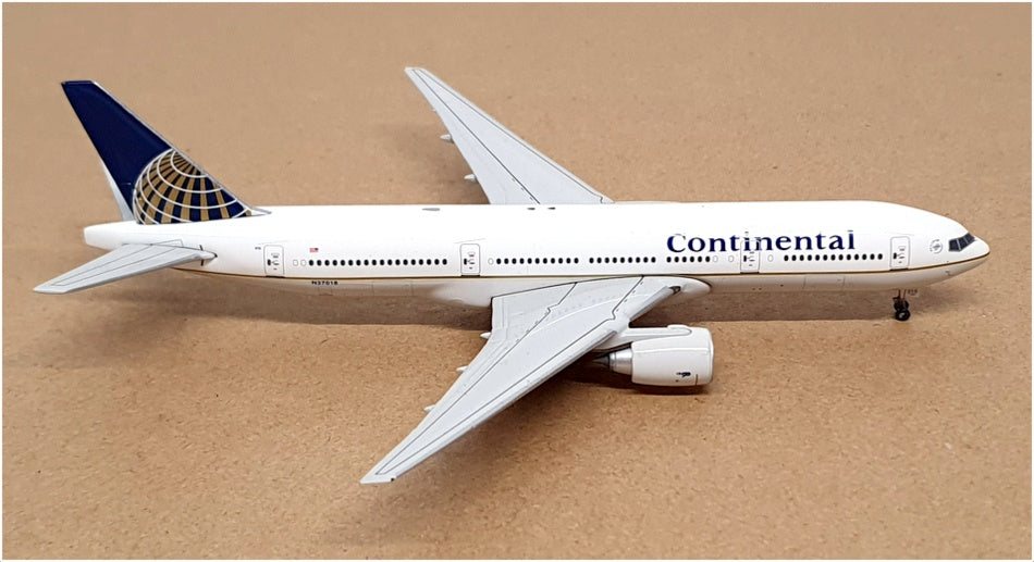 Gemini Jets 1/400 Scale 70376 - Boeing 777-200ER Continental Airlines N37018