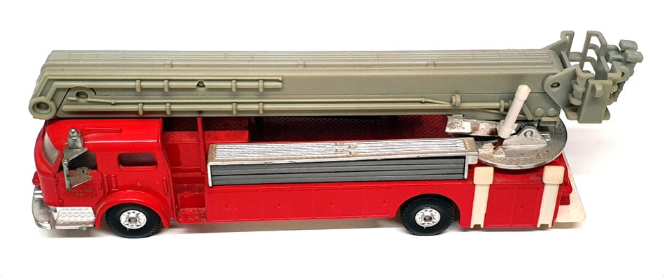 Model Power Playart 25523B - American LaFrance Fire Engine Baltimore - Red