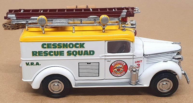 Matchbox YFE10/SA - 1937 GMC Van Cressnock Rescue Squad - White/Yellow