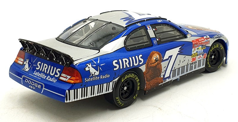 Action 1/24 Scale 102925 - Dodge Intrepid R/T 2002 Sirius Radio NASCAR #7