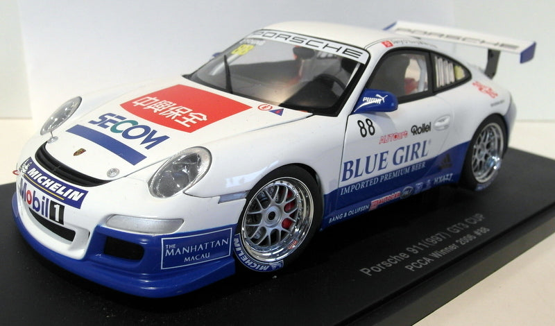 Autoart 1/18 Scale Diecast 80684 - Porsche 911 997 GT3 Cup 2006 PCCA Winner #88