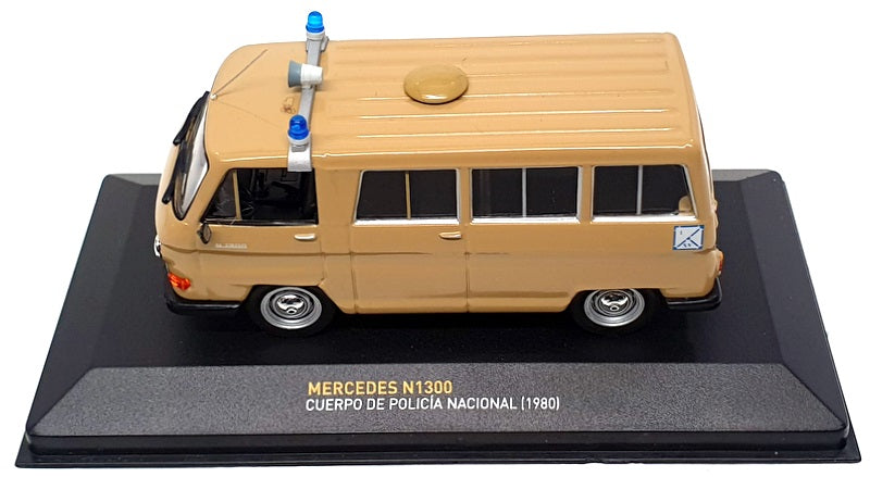 Altaya 1/43 Scale AT1980B - 1980 Mercedes Benz N1300 Policía Nacional - Beige