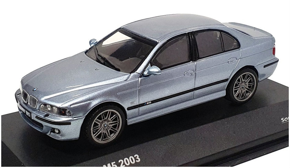 Solido 1/43 Scale S4310503 - 2003 BMW E39 M5 5.0 V8 32V - Water Silver