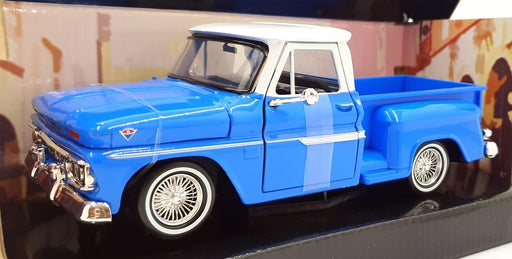 Motor Max 1/24 Scale 79035 - 1966 GMC C1000 Fenderside - Blue/White