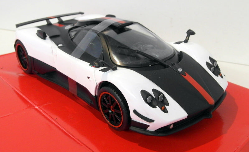 Mondo 1/18 Scale - 500949 Pagani Zonda Cinque Black / white