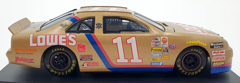 Revell 1/24 Scale 3935 - Ford Thunderbird #11 Lowe's B.Bodine NASCAR