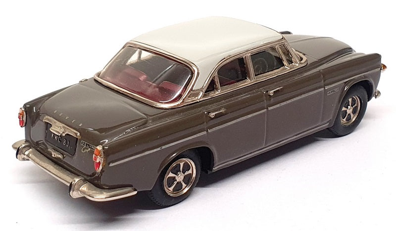 Conquest 1/43 Scale 106 - 1968 Rover P5B 3.5L Coupe - Burnt Grey/Silver Birch