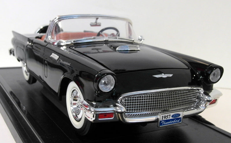 Road Signature 1/18 Scale - 92358 1957 Ford Thunderbird Black