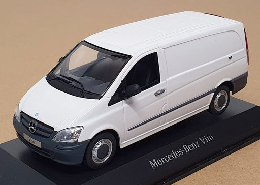 Minichamps 1/43 Scale B6 696 0524 - Mercedes Benz Vito Van - Arctic White