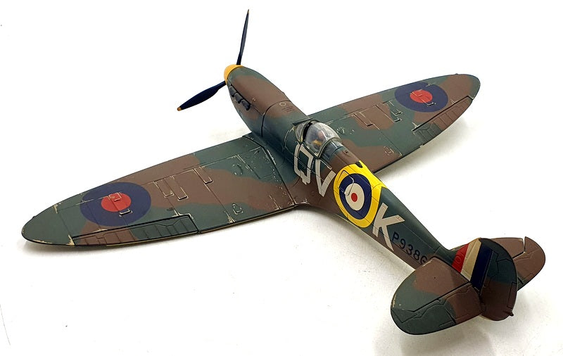 Corgi 1/32 Scale AA33902 Supermarine Spitfire MK1 P9386 QV-K SQN Battle Scarred