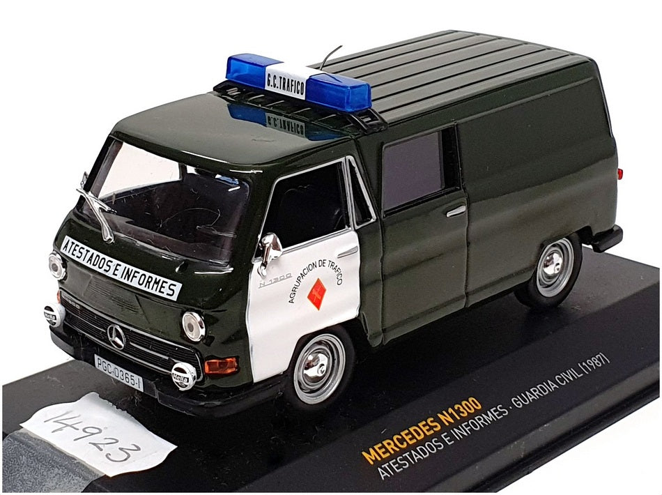 Ixo Altaya 1/43 Scale 14923 - Mercedes N1300 Van Guardia Civil 1987 - Green